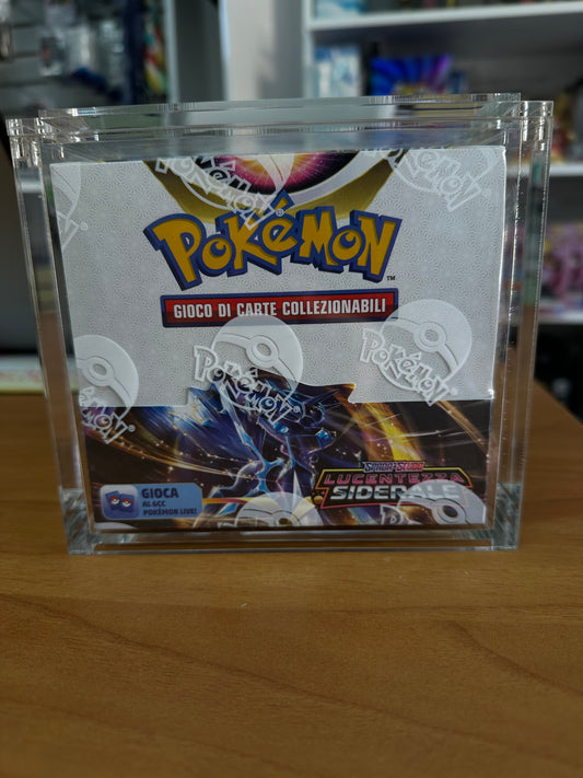 Card Collection - Case in Plexiglass con chiusura magnetica - per Box Pokémon